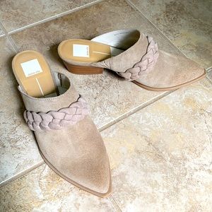 Dolce Vita Eilie Western Mule. Women’s Size 10M. Truffle Suede.